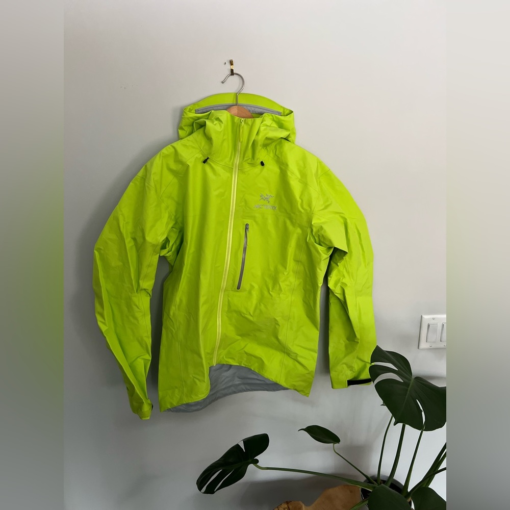 Arc’teryx Alpha FL Gore-Tex Pro
